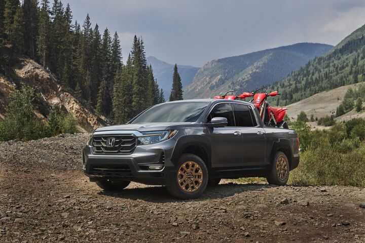 „Honda Ridgeline“ sunkvežimis įgauna naują piktą veidą