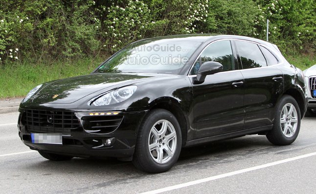 Šnipinėjamose nuotraukose atskleistas Porsche Macan