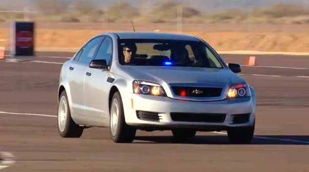 „Chevrolet Caprice“ išbandomas, atrodo gerai civilinėje aprangoje.